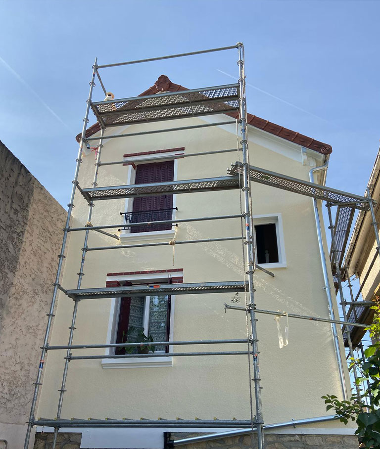 Ravalement de façade et peinture à Montfermeil (93370) en Seine-Saint-Denis (93)